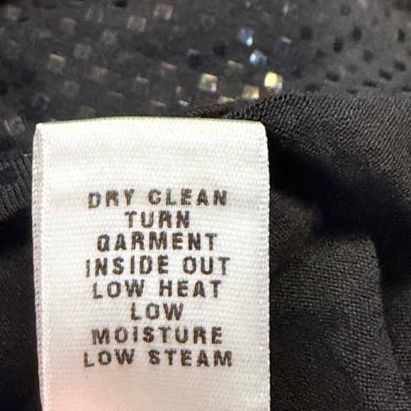 St. John Caviar Micro Square
Sequin Tank Top - Picture 6 of 7